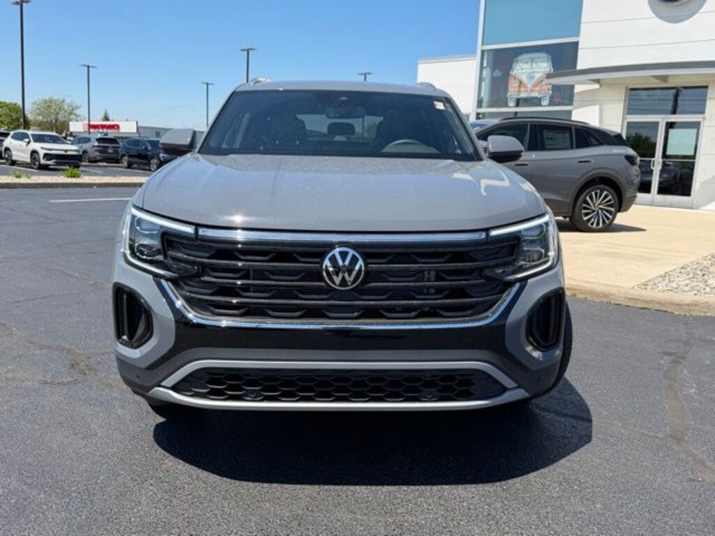New 2026 Volkswagen Atlas Cross Sport 2.0T SE w/Technology SUV