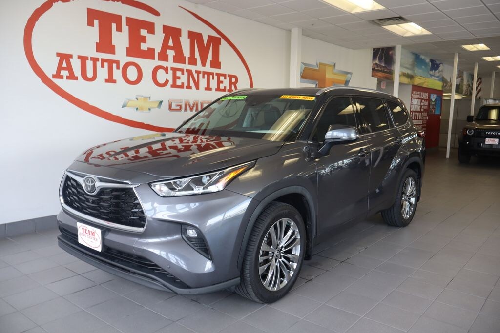 Used 2021 Toyota Highlander Limited SUV