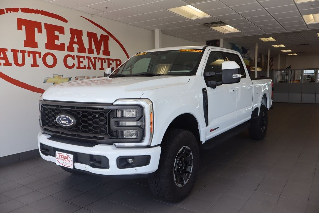 Used 2023 Ford F-250SD Lariat Truck