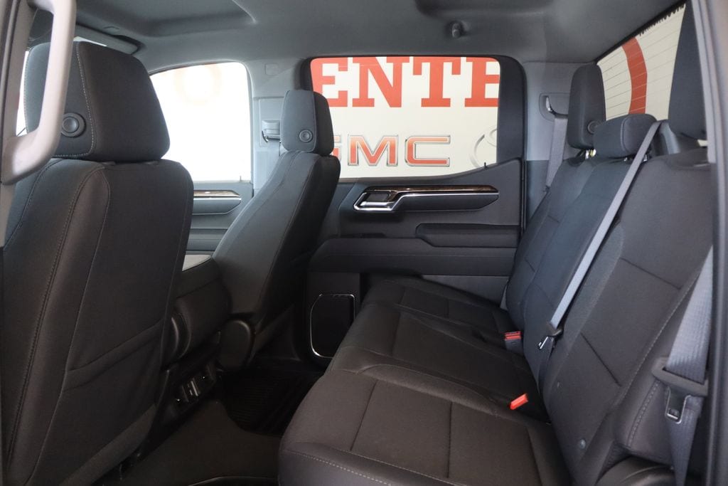 2026 GMC Sierra 1500 SLE - Photo 9