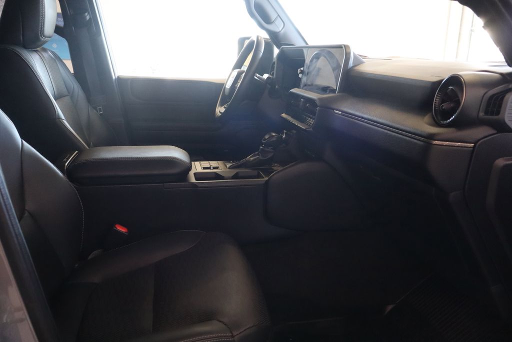 2024 Toyota Land Cruiser First Edition - Photo 13