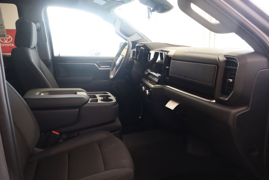 2026 GMC Sierra 1500 SLE - Photo 15