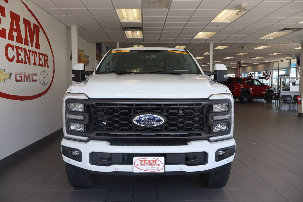 Used 2023 Ford F-250SD Lariat Truck