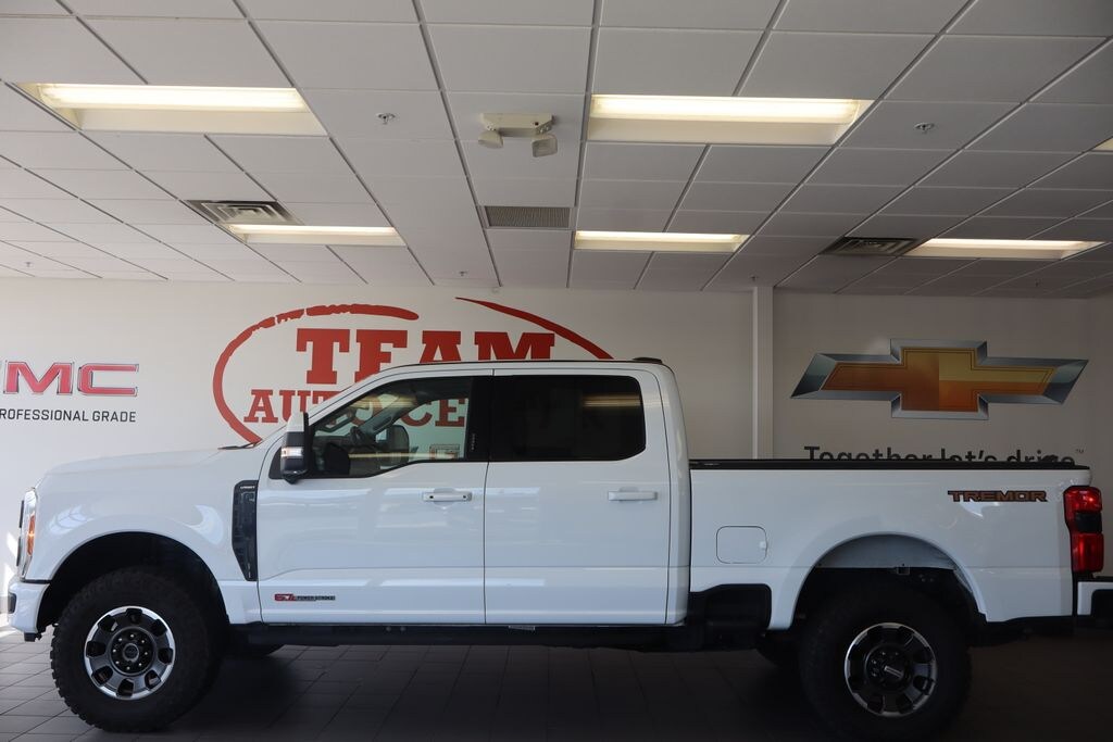 Used 2023 Ford F-250SD Lariat Truck