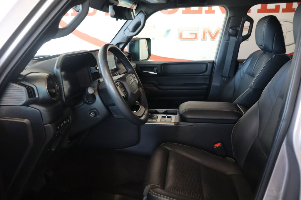 2024 Toyota Land Cruiser First Edition - Photo 6