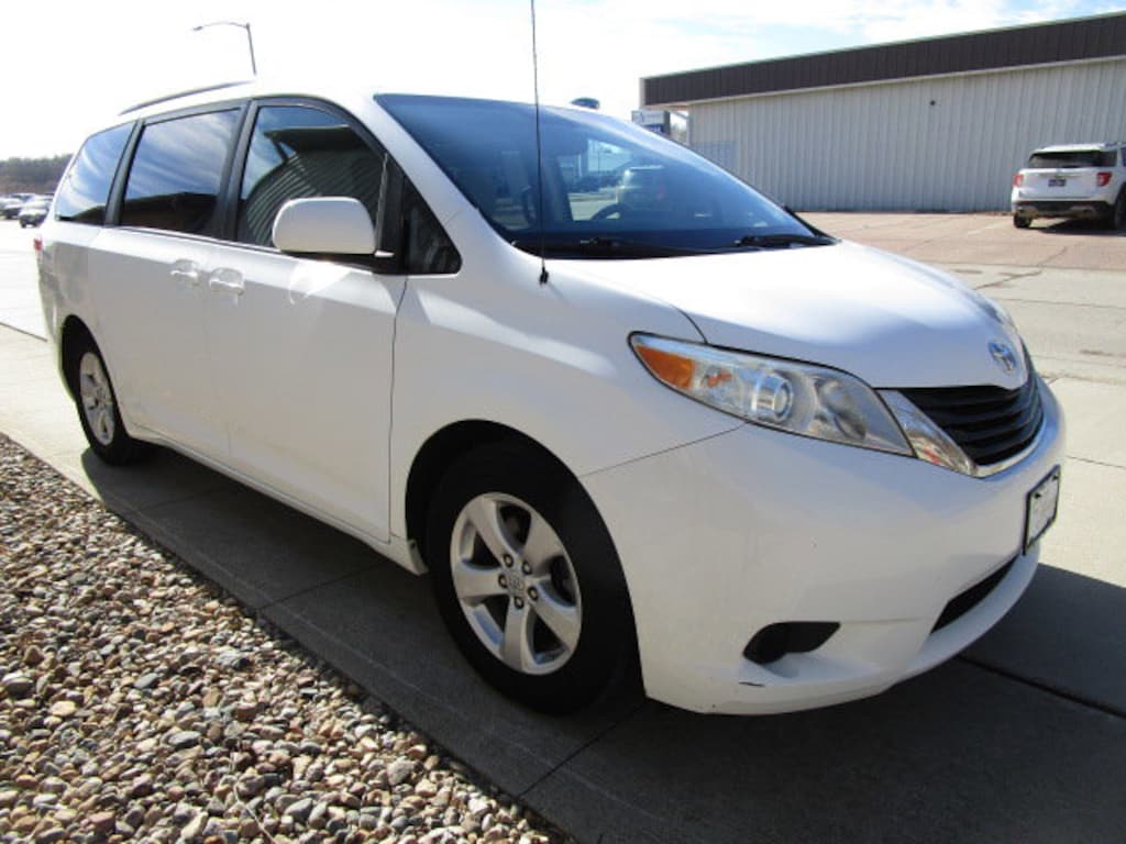 Used 2011 Toyota Sienna LE Van