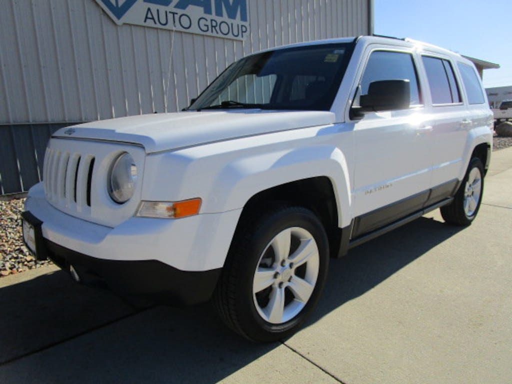 Used 2014 Jeep Patriot Latitude 4WD Latitude