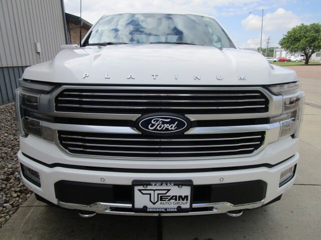 2024 Ford F-150 Platinum photo 2