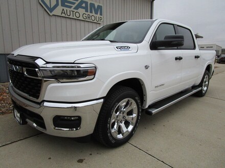 2026 Ram 1500 BIG HORN CREW CAB 4X4 5'7 BOX Pickup