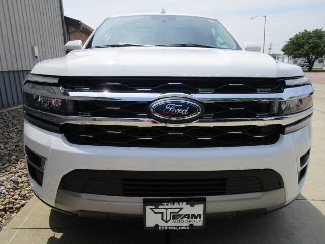 2024 Ford Expedition Limited photo 2