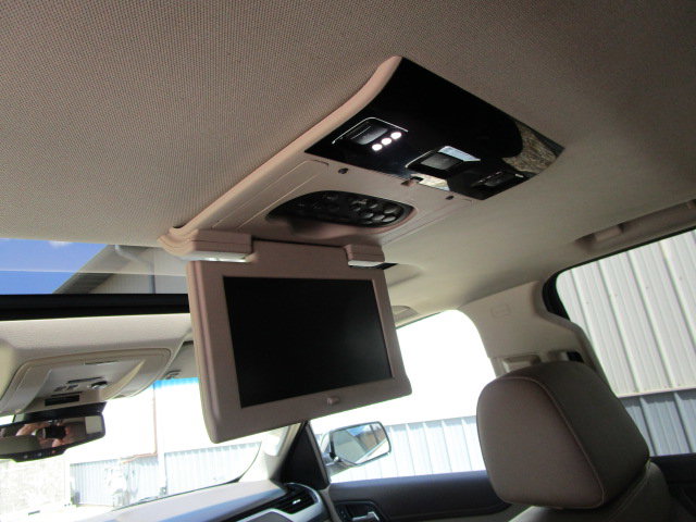 2015 Chevrolet Suburban LTZ - Photo 11