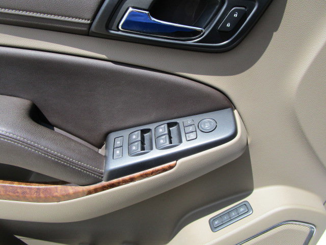 2015 Chevrolet Suburban LTZ - Photo 14