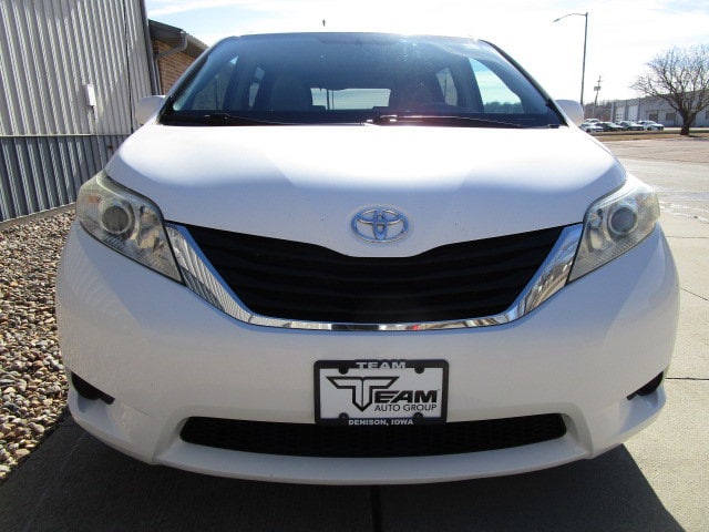Used 2011 Toyota Sienna LE with VIN 5TDKK3DC5BS088746 for sale in Denison, IA