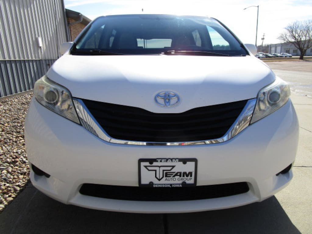 Used 2011 Toyota Sienna LE Van