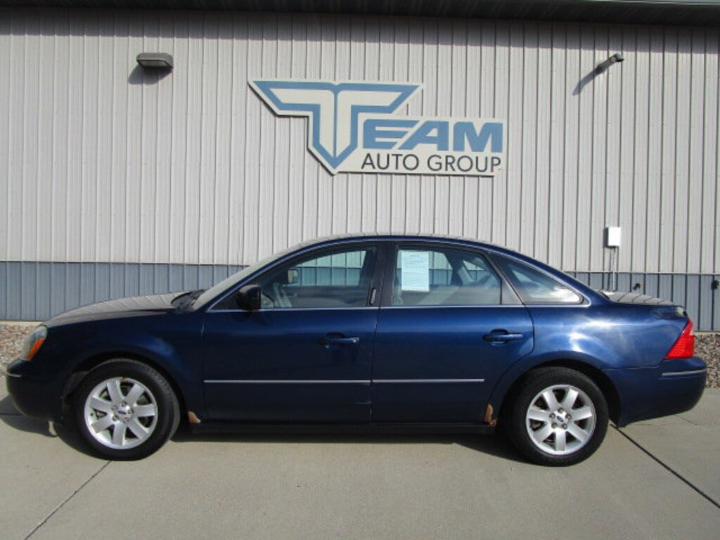 Used 2005 Ford Five Hundred SEL Sedan
