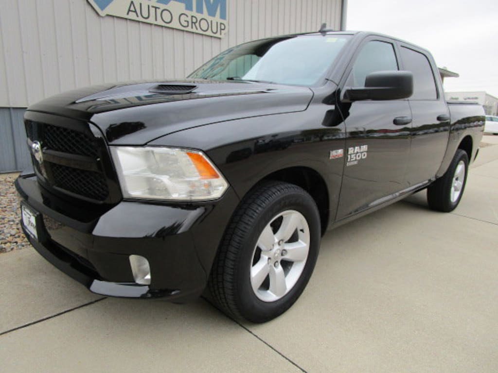 Used 2021 Ram 1500 Classic Express Express 4x4 Crew Cab 57 Box