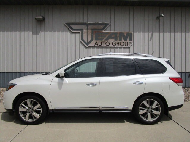 2016 Nissan Pathfinder Platinum photo 4