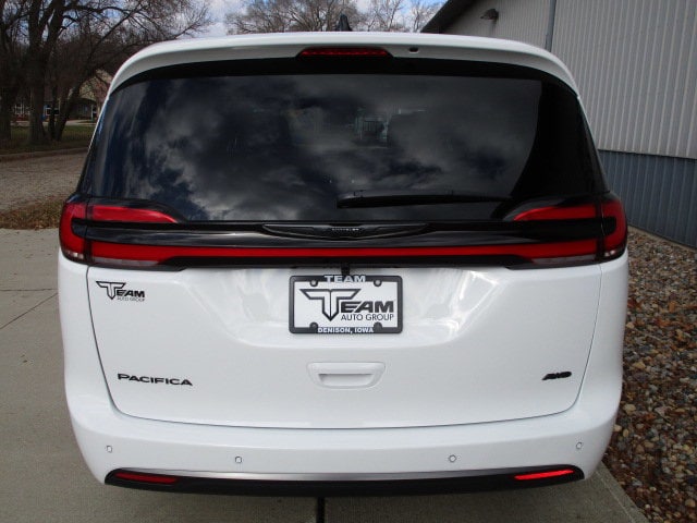 2026 Chrysler Pacifica Select - Photo 6