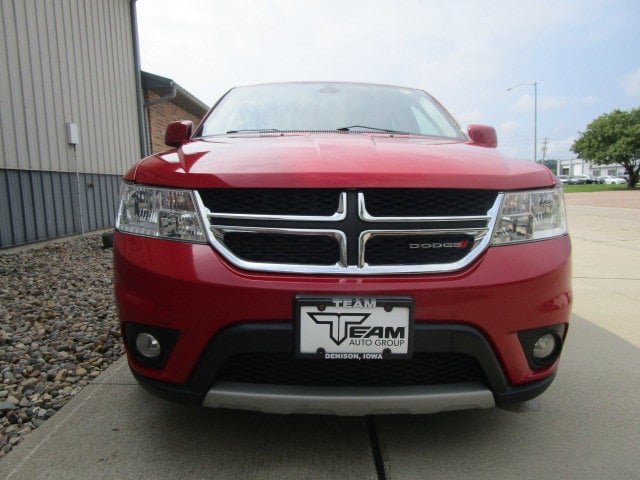 Used 2019 Dodge Journey SE with VIN 3C4PDCBG1KT836808 for sale in Denison, IA