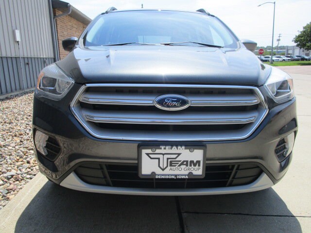 2019 Ford Escape SEL photo 2