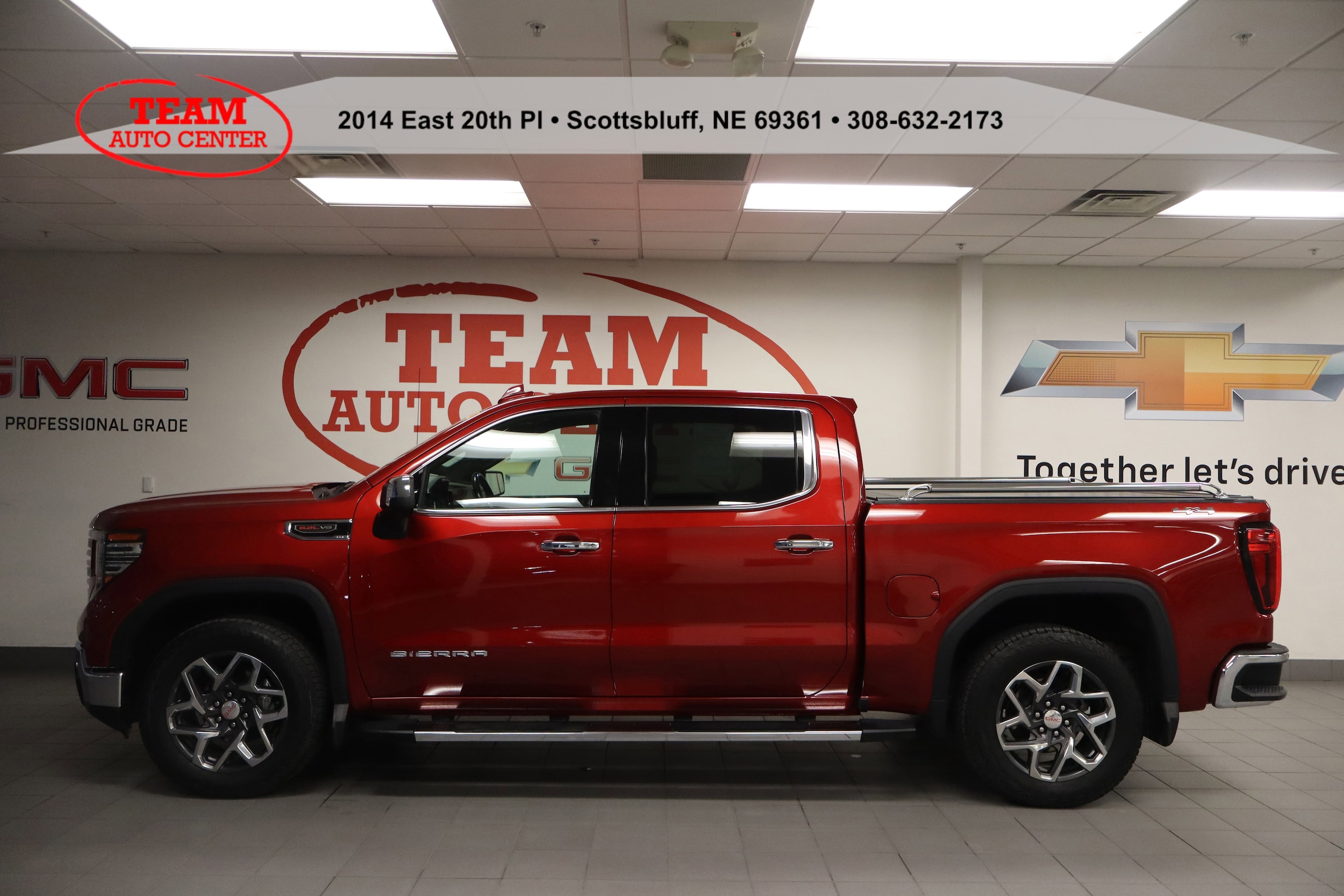 2024 GMC Sierra 1500 SLT's photo