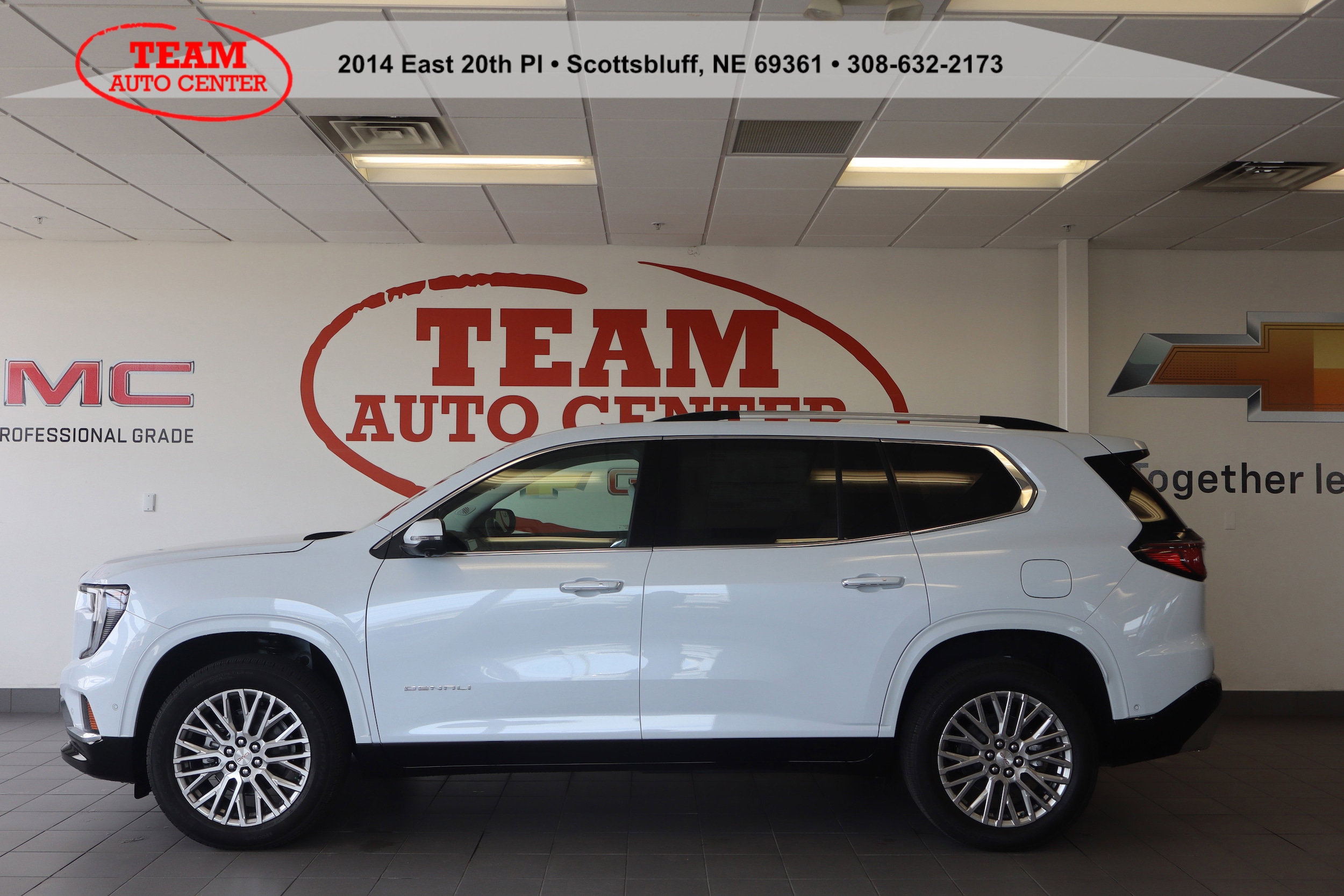 2026 GMC Acadia Denali AWD's photo