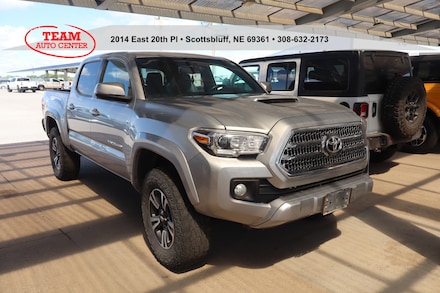 2017 Toyota Tacoma SR5 Crew Cab Pickup