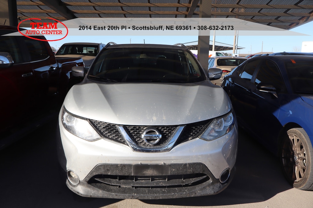 Used 2017 Nissan Rogue Sport SV Sport Utility