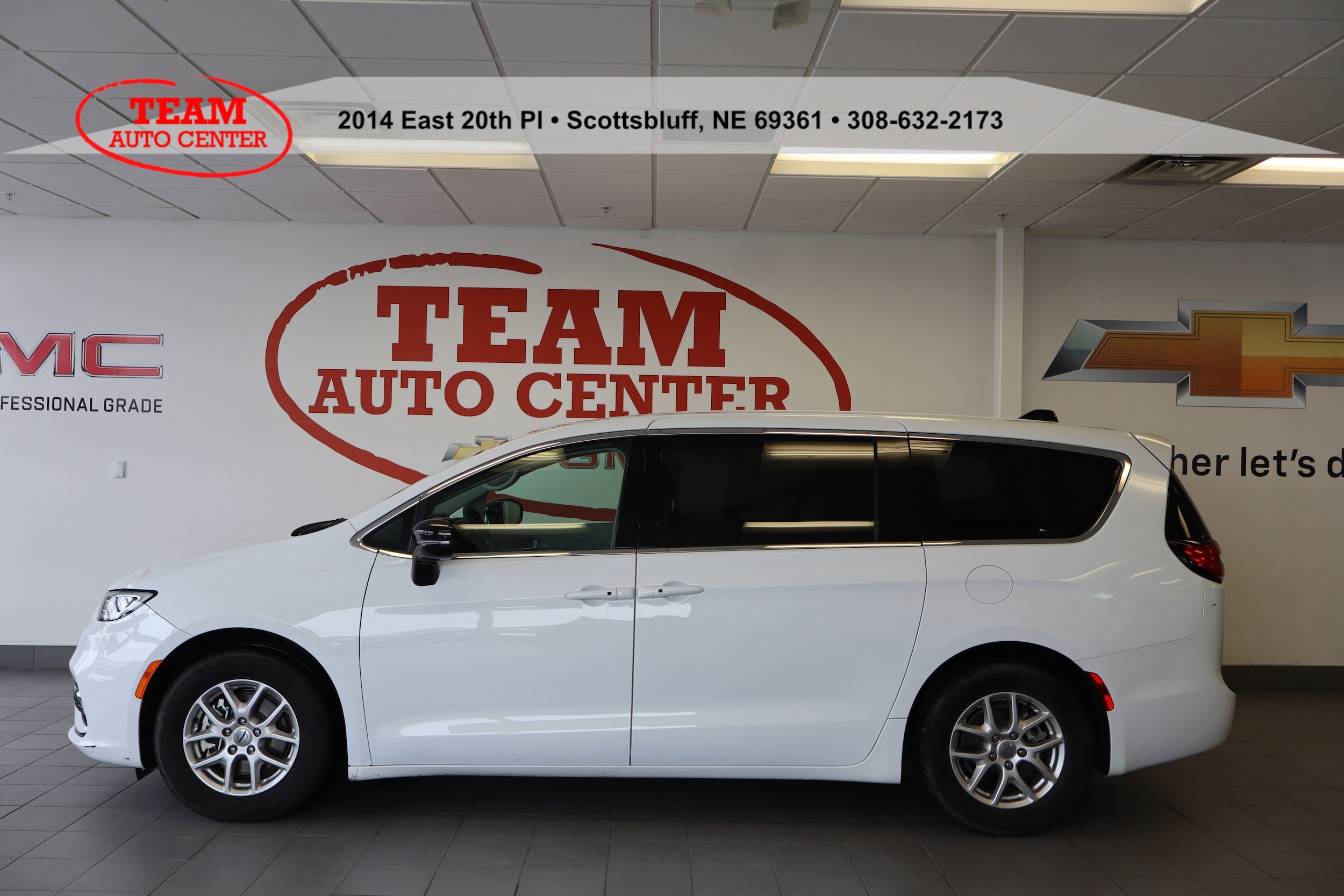 2024 Chrysler Pacifica Touring L