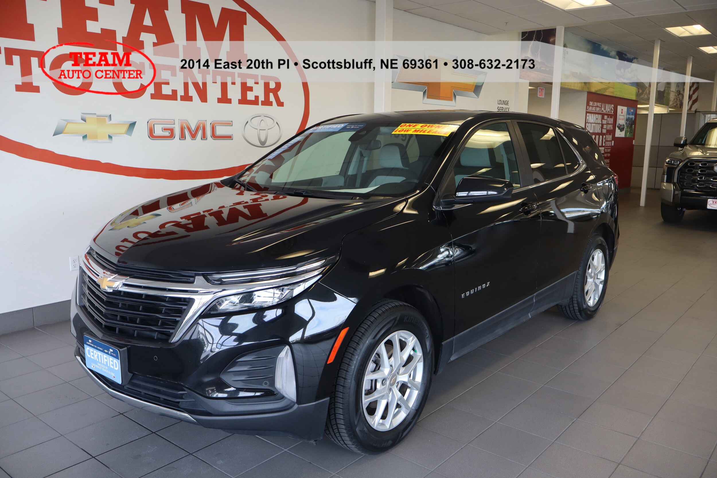 2024 Chevrolet Equinox LT photo 2