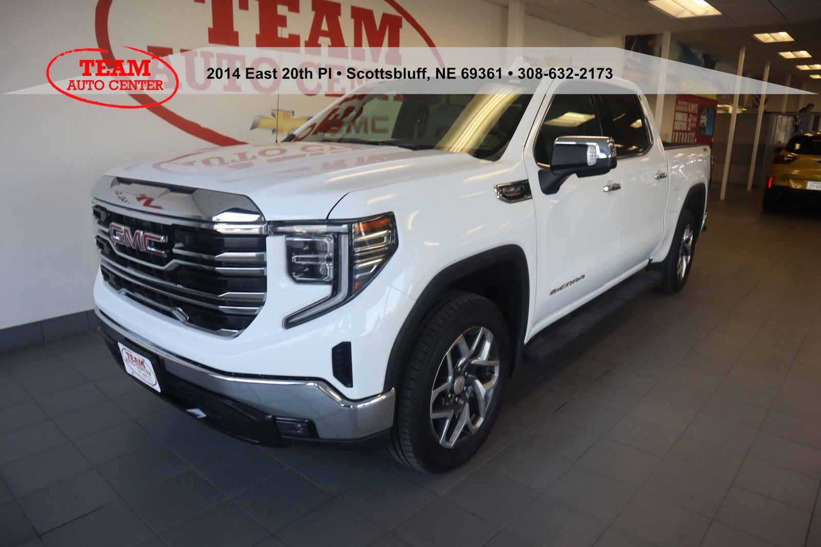 Used 2024 GMC Sierra 1500 SLT with VIN 3GTUUDE82RG100783 for sale in Scottsbluff, NE