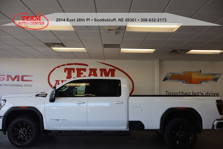 2024 GMC Sierra 2500HD AT4 Crew Cab Pickup