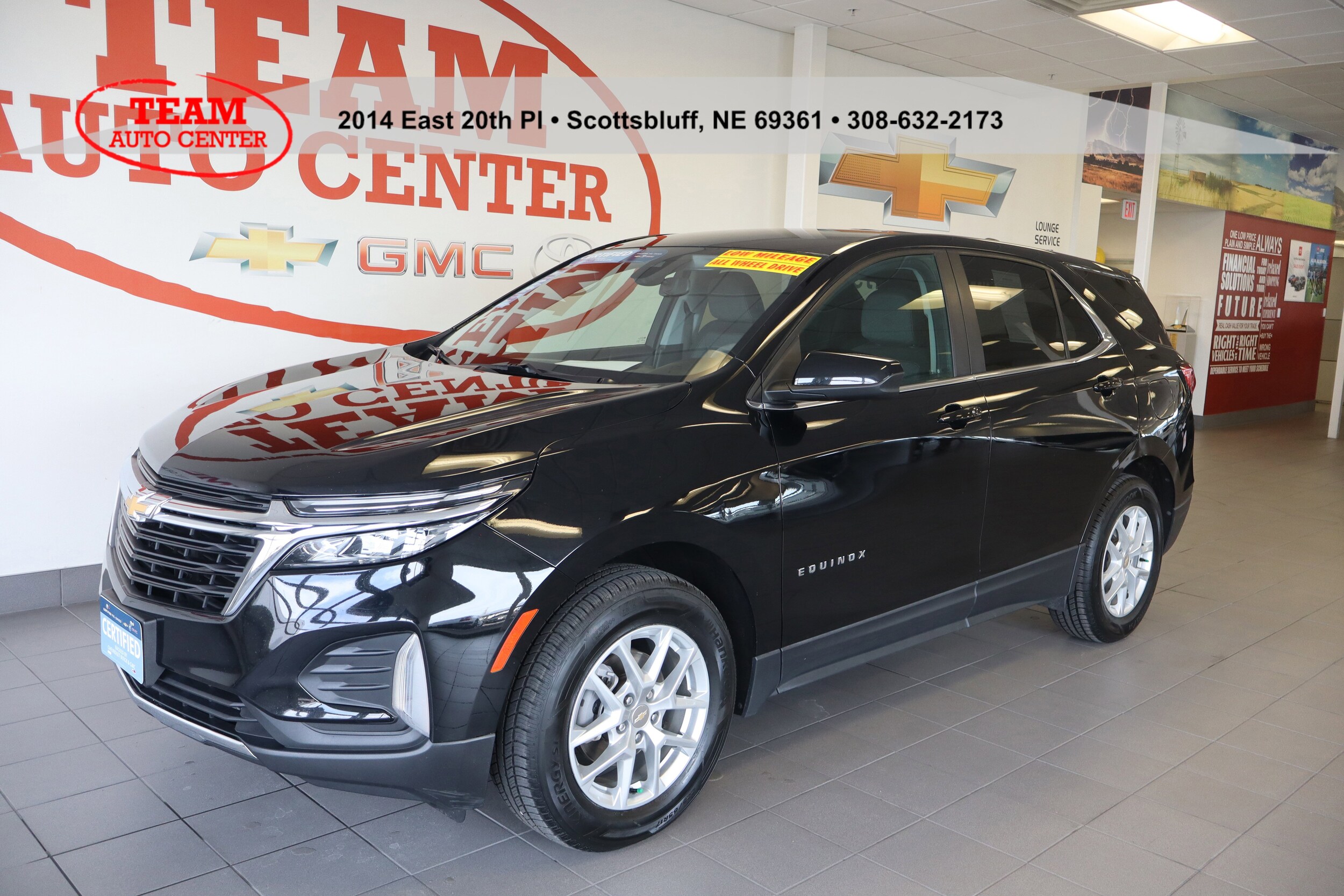 2023 Chevrolet Equinox LT photo 2