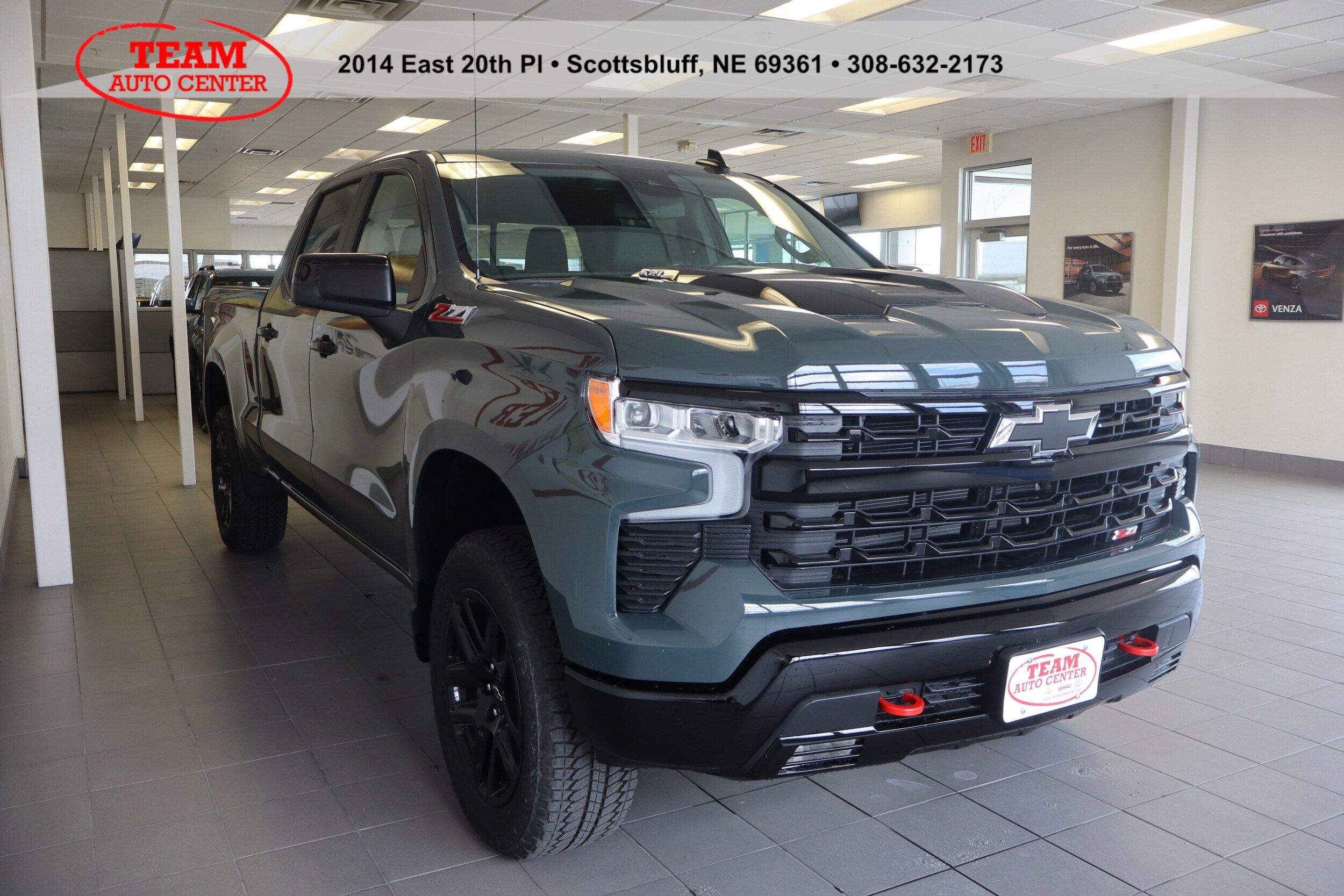 2025 Chevrolet Silverado 1500 LT Trail Boss photo 4