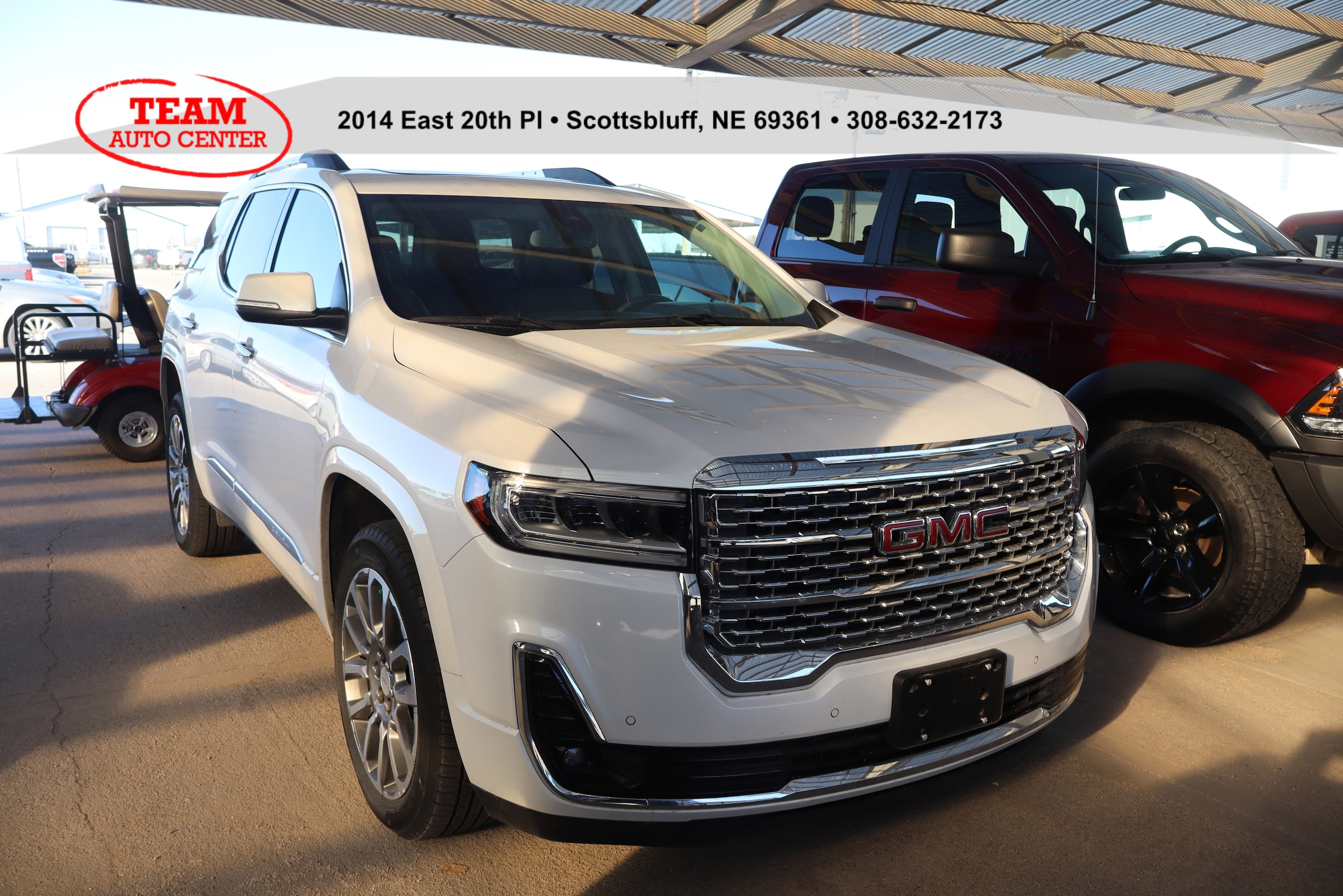 2023 GMC Acadia Denali's photo