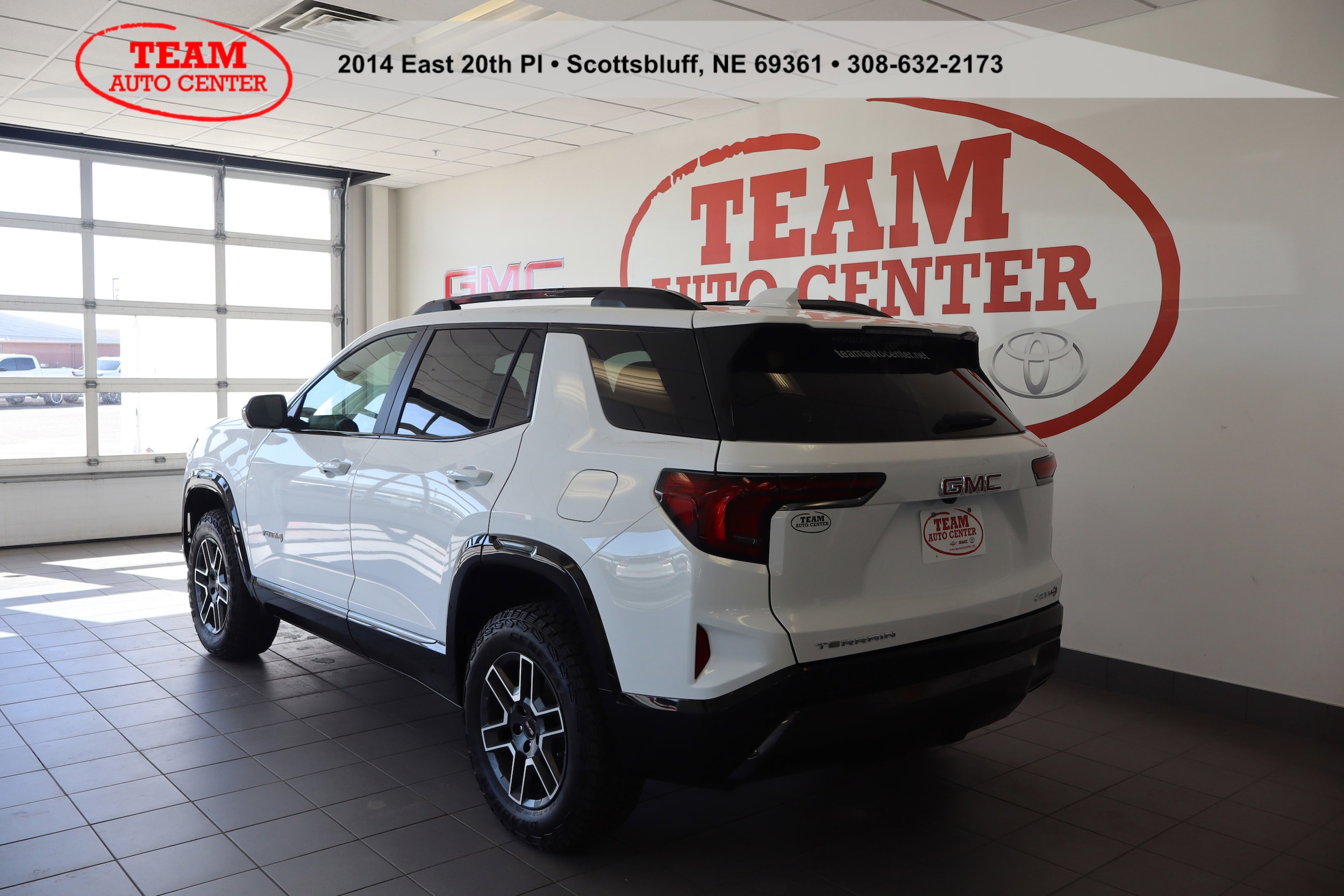 2026 GMC Terrain AT4 - Photo 10