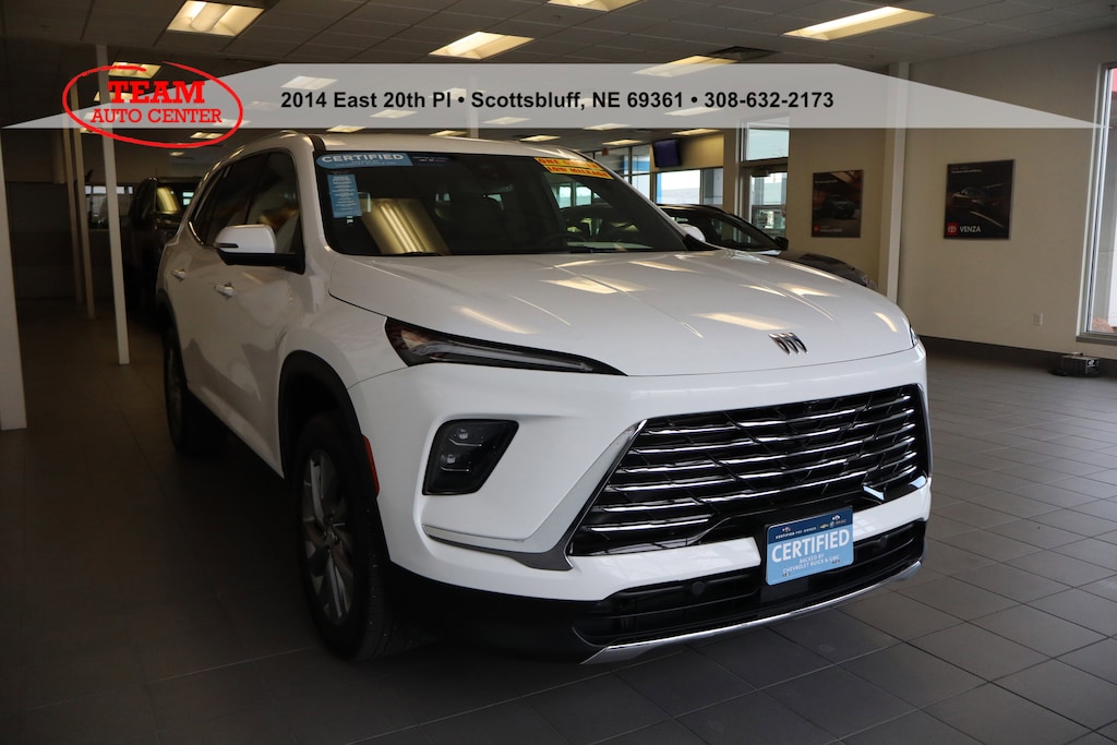 Used 2025 Buick Enclave Preferred Sport Utility