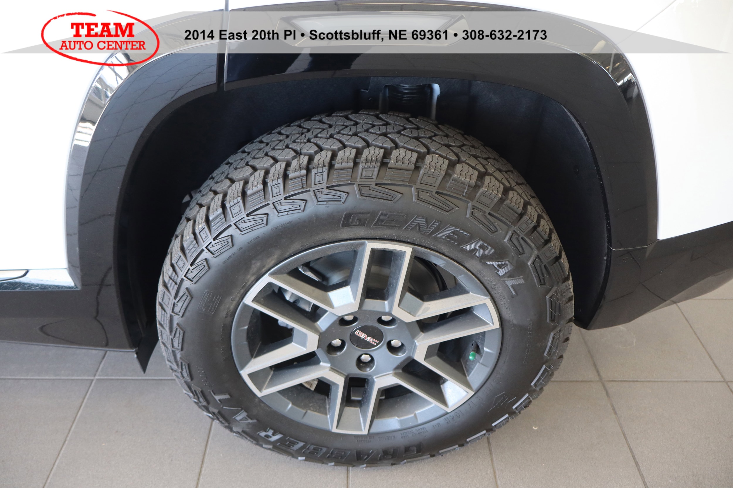 2026 GMC Terrain AT4 - Photo 9