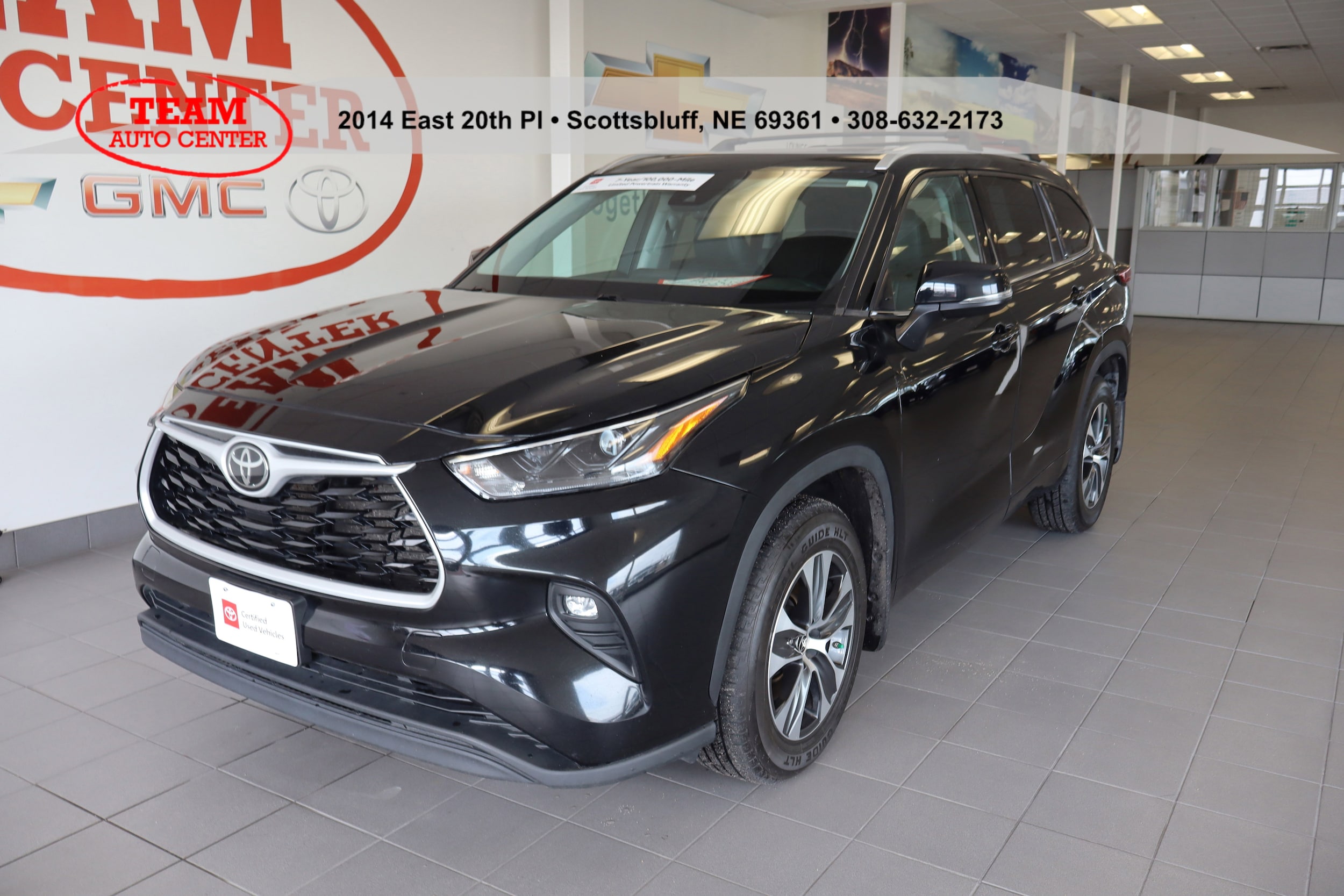 Used 2022 Toyota Highlander XLE with VIN 5TDGZRBH3NS163578 for sale in Scottsbluff, NE