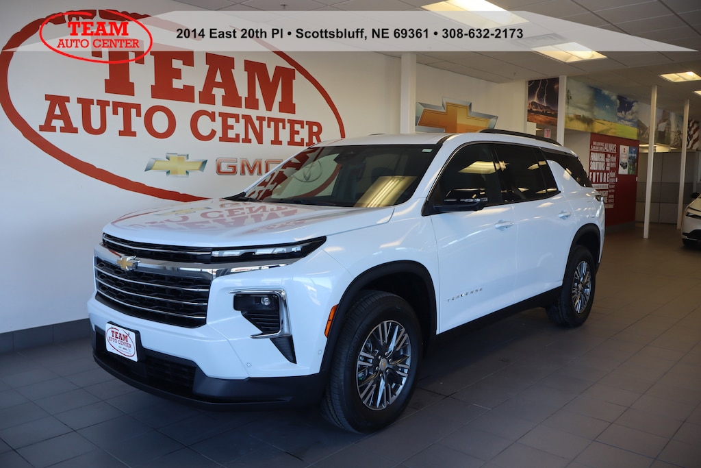 New 2026 Chevrolet Traverse FWD LT SUV