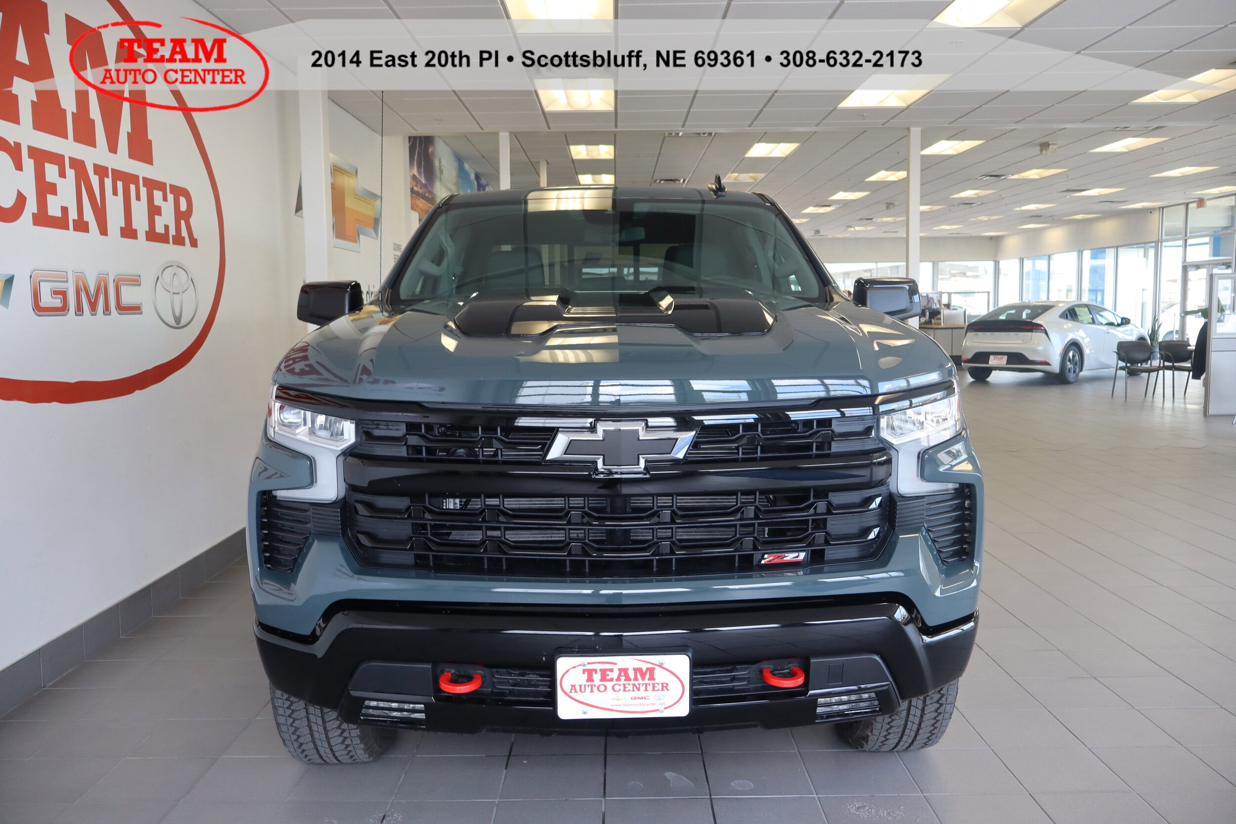 2025 Chevrolet Silverado 1500 LT Trail Boss photo 3