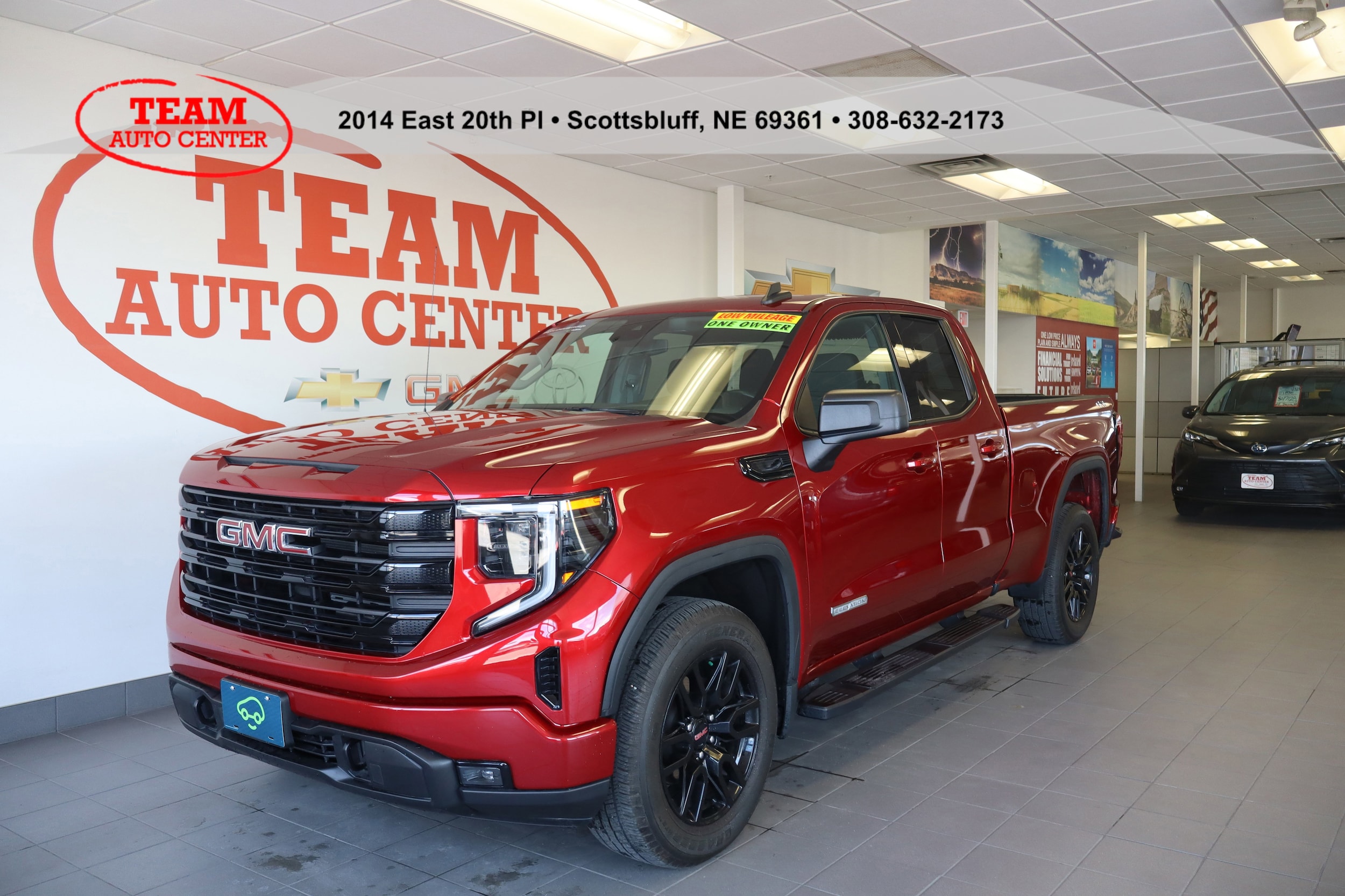 Vehicle Image 2