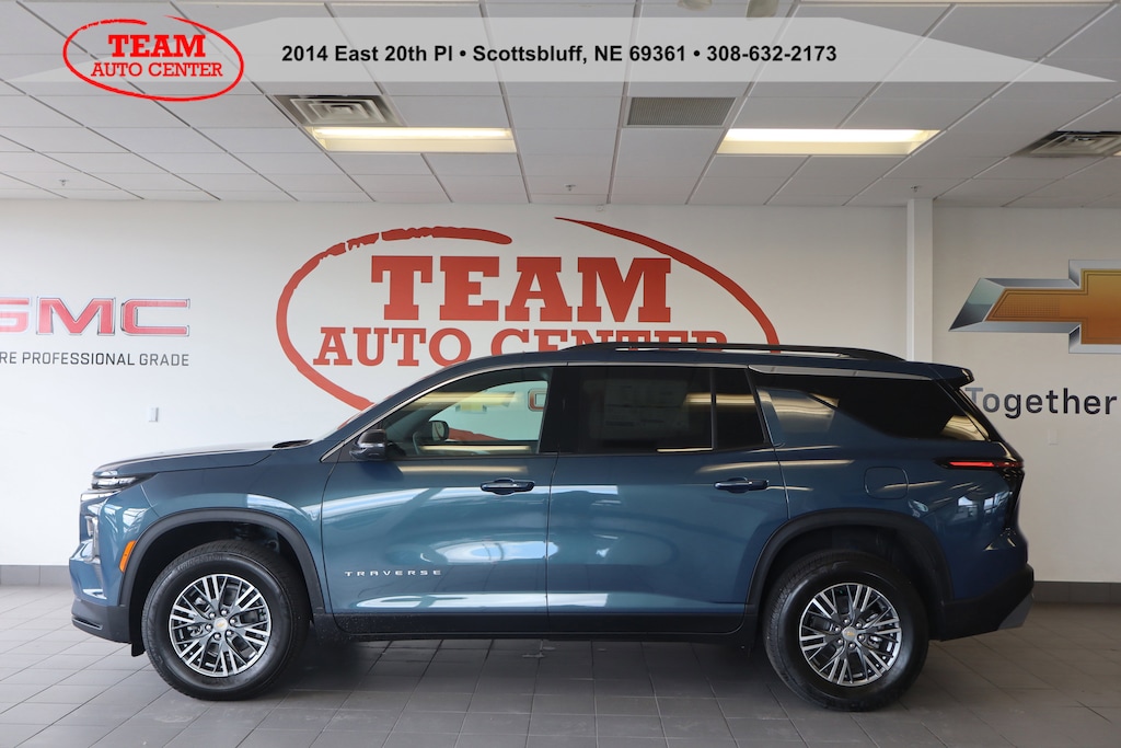 New 2026 Chevrolet Traverse AWD LT SUV