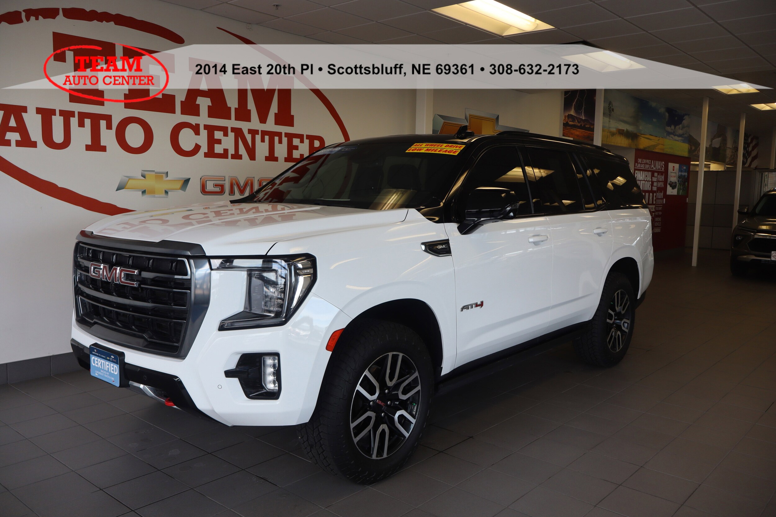 2023 Gmc Yukon AT4 photo 2
