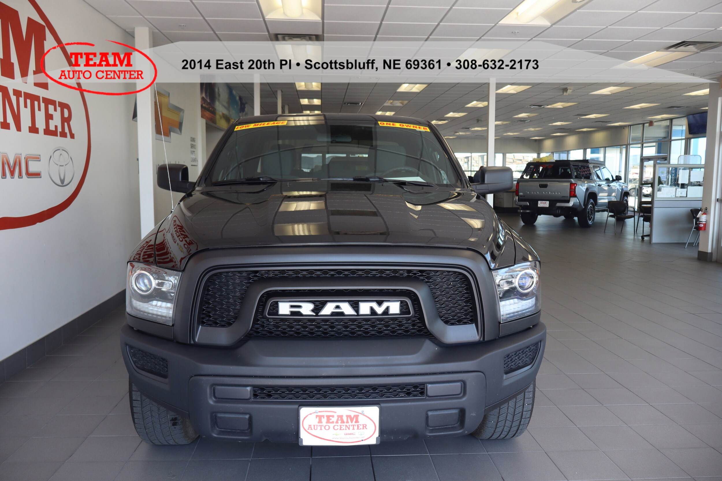 2024 Ram 1500 Classic Warlock photo 3
