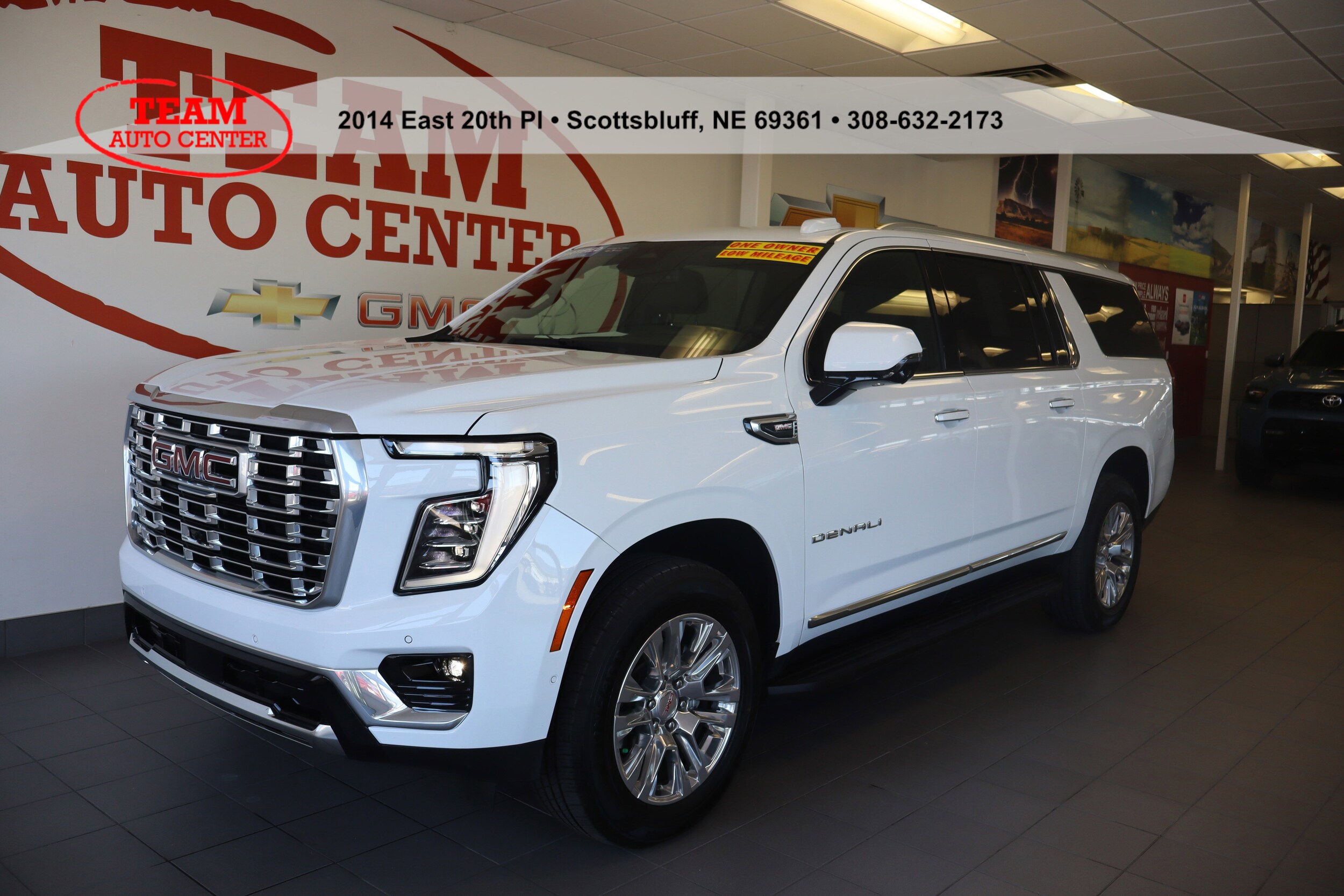 2025 Gmc Yukon XL Denali photo 2