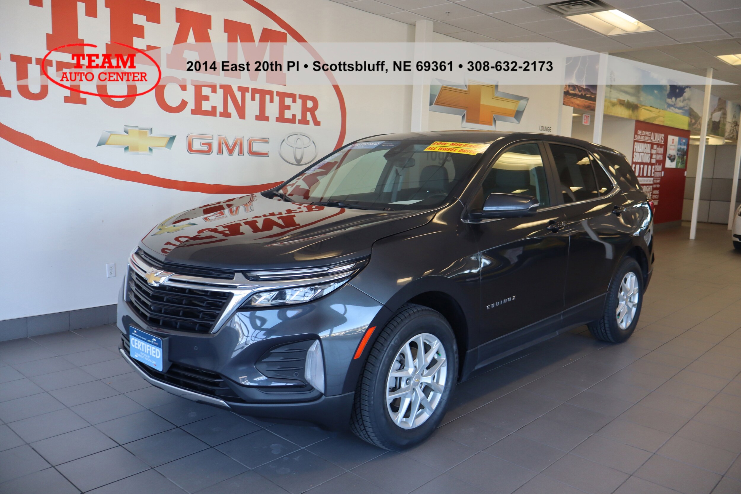 2022 Chevrolet Equinox LT photo 2