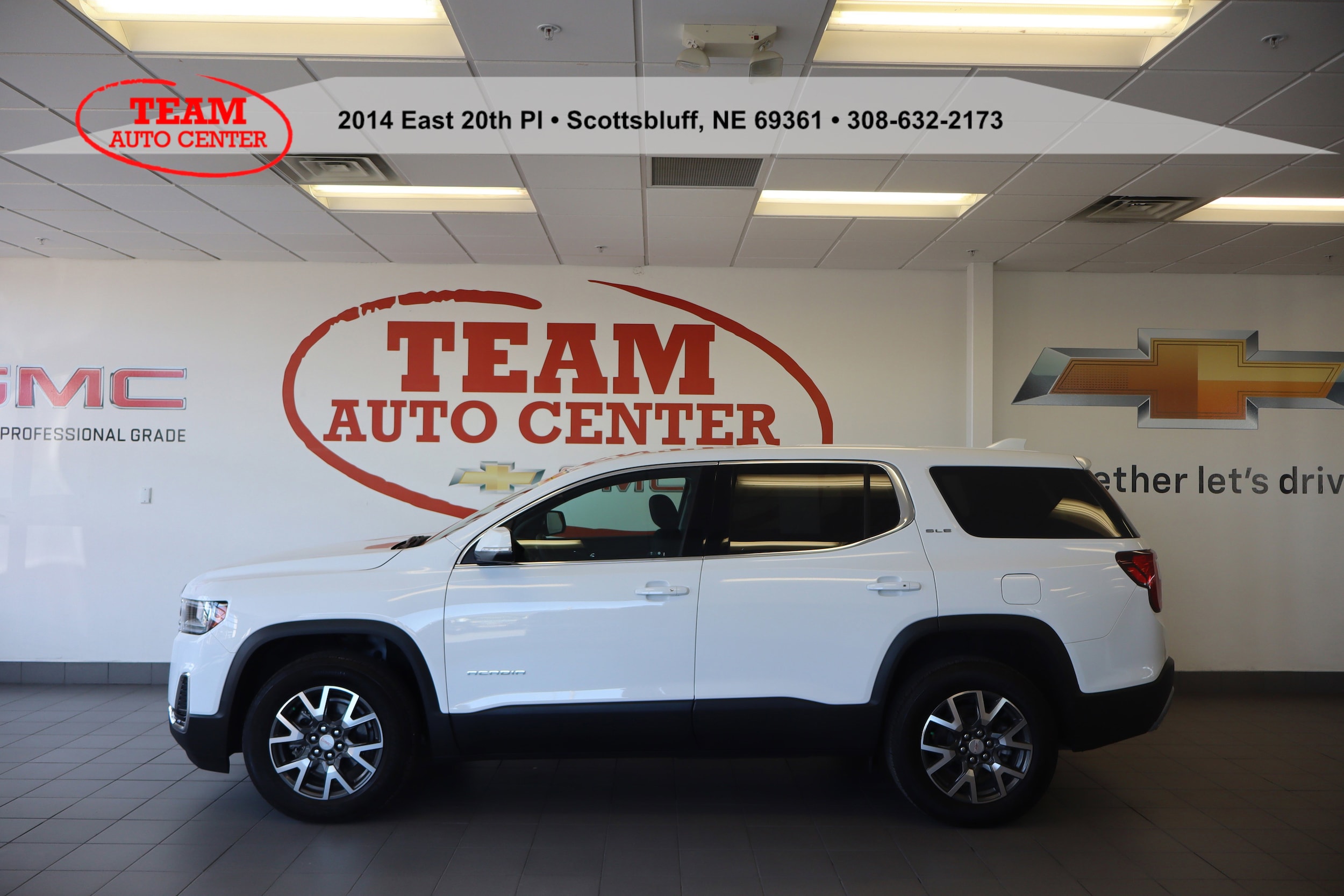2023 GMC Acadia SLE's photo