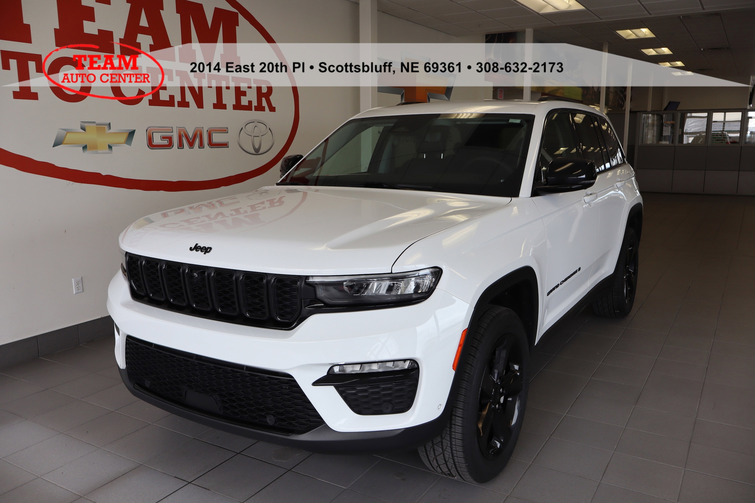 Used 2023 Jeep Grand Cherokee Limited with VIN 1C4RJHBG0PC517580 for sale in Scottsbluff, NE