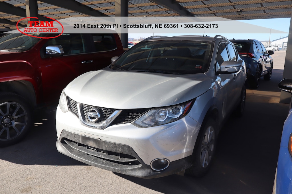 Used 2017 Nissan Rogue Sport SV Sport Utility